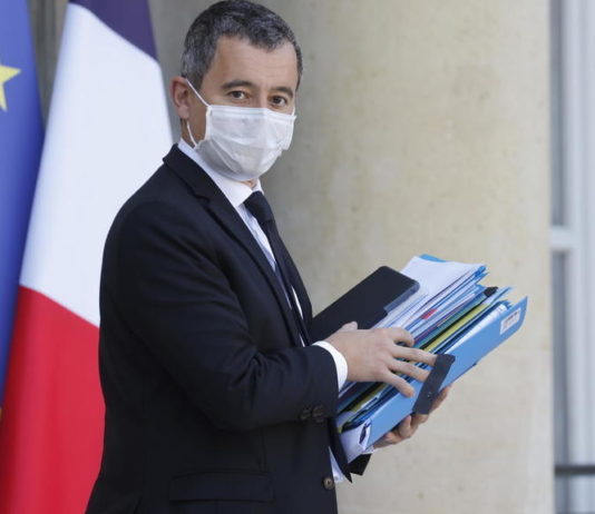 Gérald Darmanin zu den Polizisten, die vor der Nationalversammlung protestieren: „Ich denke an Sie“