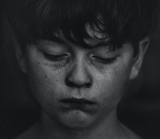 Quimper: Briefkästen für misshandelte Kinder