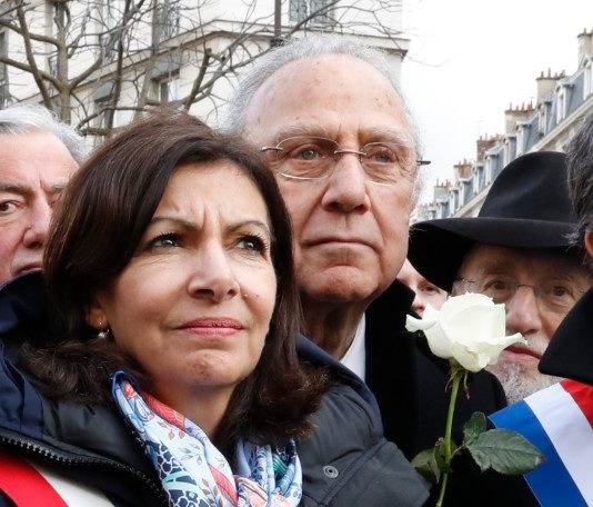 Ehemaliger stellvertretender Pariser Bürgermeister wegen „Vergewaltigung“ angeklagt