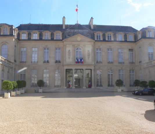 Covid-19: Emmanuel Macron beruft am Dienstag und Mittwoch zwei Ministerversammlungen ein