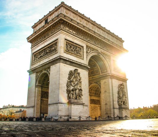 Frankreich: Der Gesundheitsnotstand, aber nicht die wirtschaftliche Blockade.