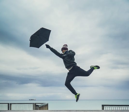 Sturm Barbara: Windböen von bis zu 200km/h über den Pyrenäen, drei Departements in Alarmstufe Orange
