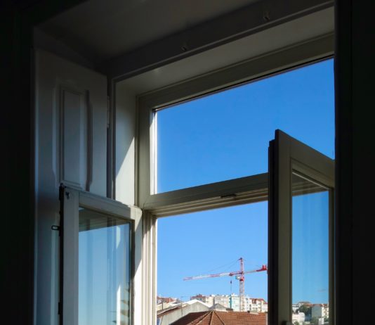 Paris: 15-jährige Mädchen bei der Arbeit als Prostituierte niedergestochen