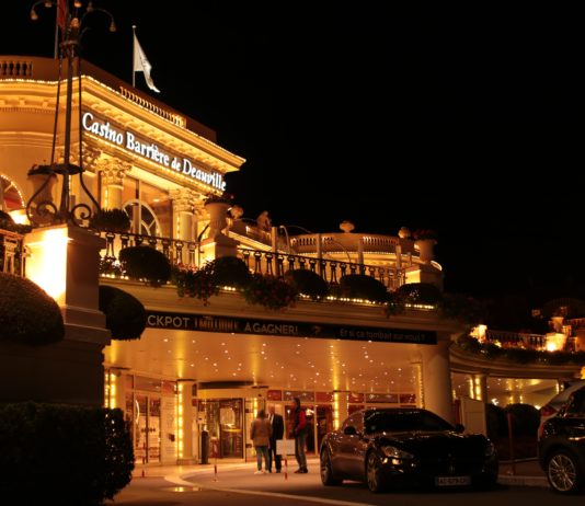 Feiertage zu Allerheiligen: Touristen strömen an die Côte Fleurie