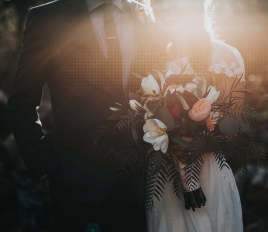 Ausgangssperre: Private Partys und Hochzeiten jetzt in ganz Frankreich verboten