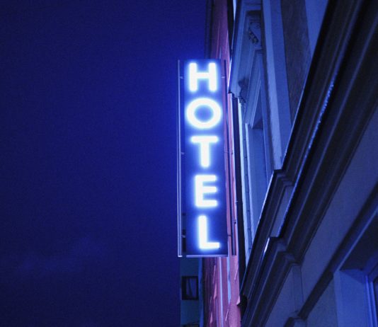 Allerheiligen: Die Regierung ermutigt die Franzosen, ihren Urlaub zu buchen