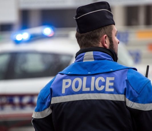 Essonne: von einem Auto angefahren, ein Polizist zwischen Leben und Tod…