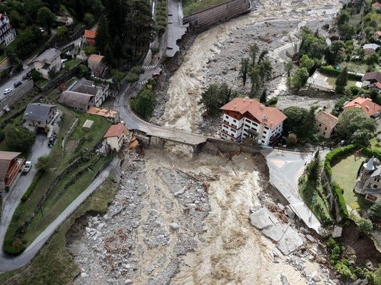 Allerheiligen: Die Not der Familien ohne Friedhof in Saint-Martin-Vésubie nach den Überschwemmungen