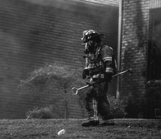Bei einem Brand in der Nähe von Lyon sterben zwei Mädchen.