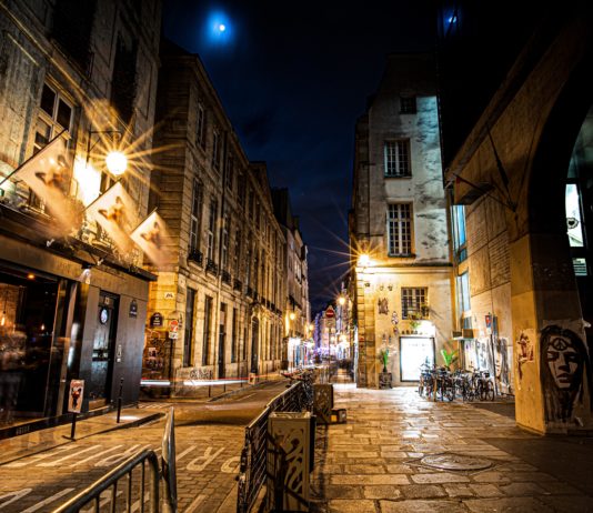 Lockdown: Geheime Party mitten in Paris