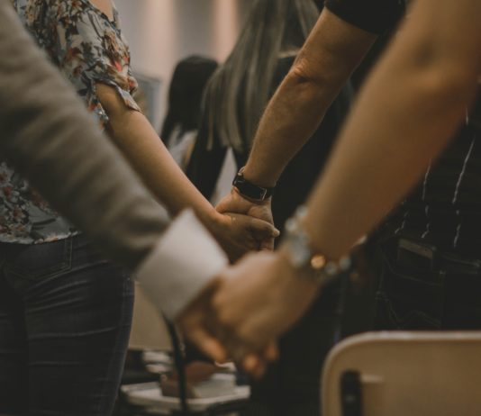 Lockdown: Die Pariser Polizeipräfektur verbietet eine Versammlung von Katholiken, die eine Erlaubnis für Messen fordern