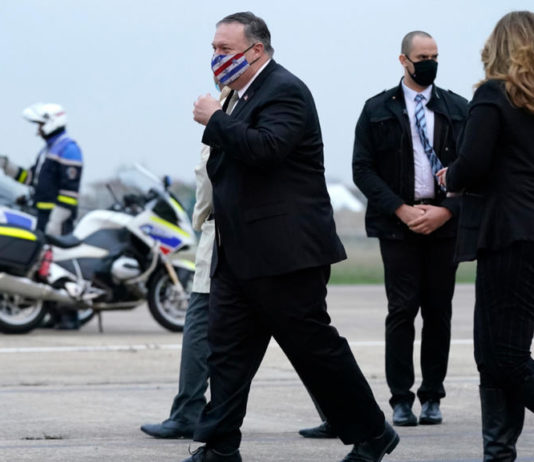 Mike Pompeo trifft in Frankreich ein, bevor er am Montag mit Emmanuel Macron zusammentrifft.