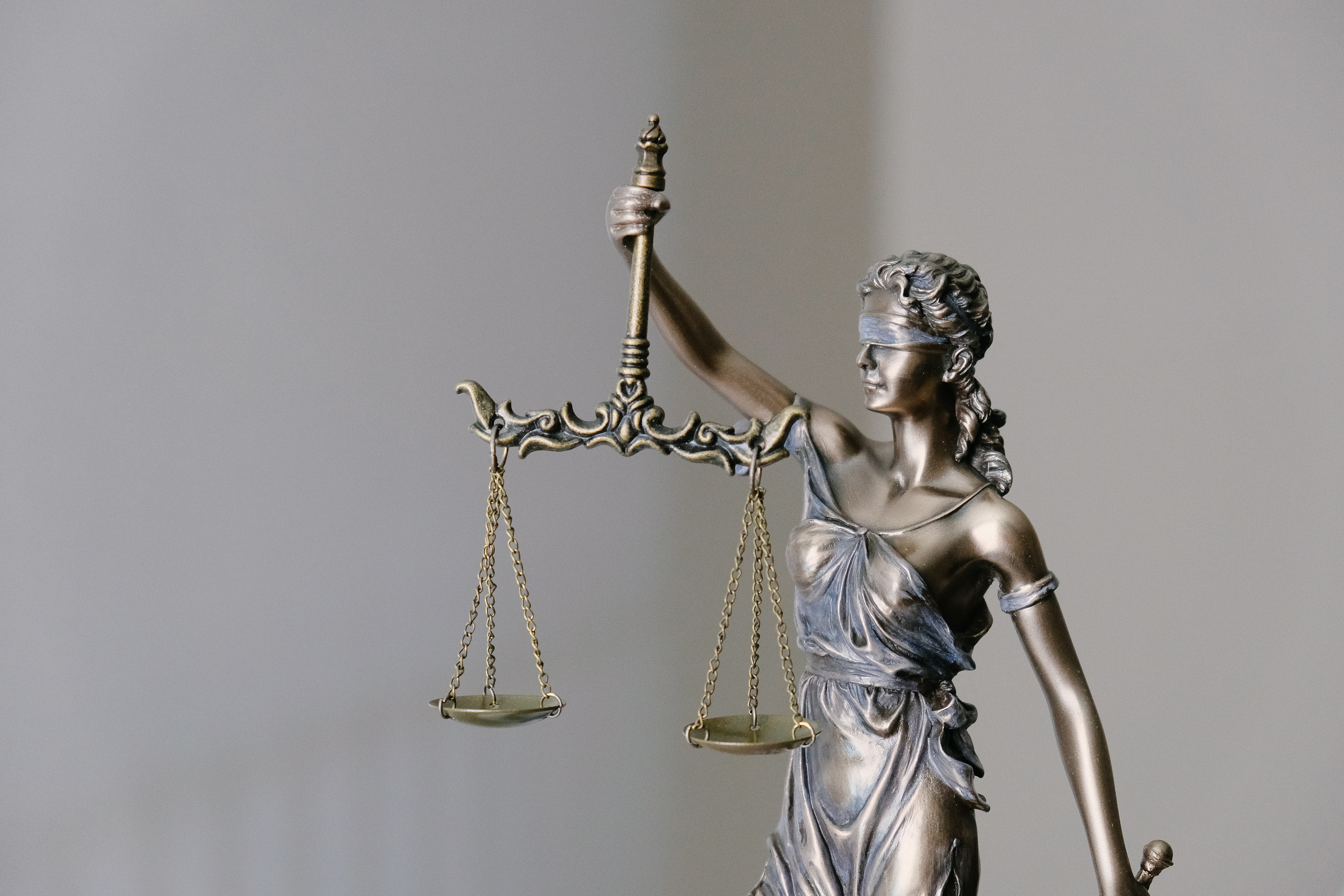 Covid-19: Die Pariser Staatsanwaltschaft hat vier gerichtliche Untersuchungen zum Umgang mit der Krise in Frankreich eingeleitet