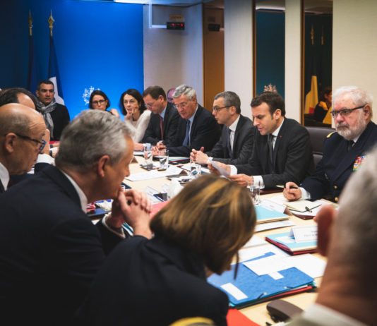 Lockdown: ein neues Treffen des Verteidigungsrates im Élysée-Palast