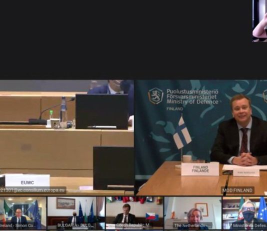 Journalist hackt vertrauliche Videokonferenz der Verteigungsminister