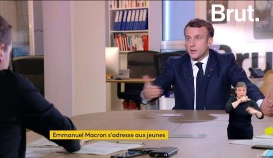 Emmanuel Macron räumt „Polizeigewalt“ ein, prangert aber „einen politisierten Slogan“ an.