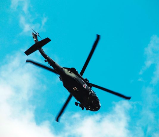 Absturz eines Rettungshubschraubers aus großer Höhe fordert fünf Todesopfer in Savoyen