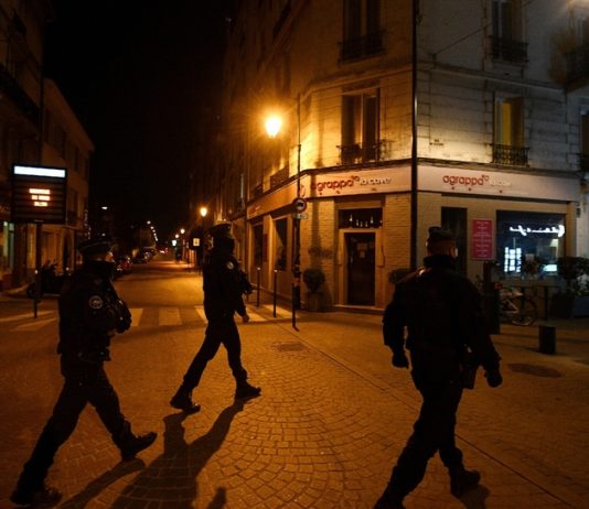 Jugendschutz: Nîmes greift mit nächtlicher Ausgangssperre durch Ausgangssperre