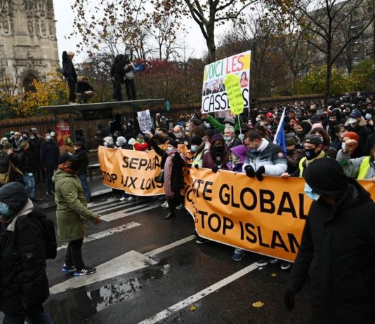 Proteste in Lyon: Einsatz von Tränengas (Video)