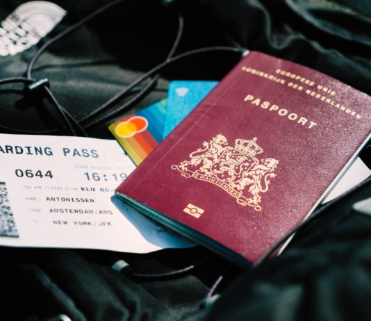 Covid-19: Kann ein „Corona-Impfpass“ für Reisen obligatorisch werden?