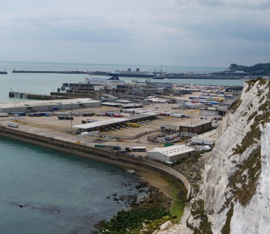 Paris erlaubt die Rückreise aus Großbritannien ab Dienstag Mitternacht bei negativem Covid-Test