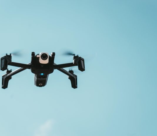 Der Conseil d’Etat verbietet den Einsatz von Drohnen zur Überwachung von Demonstrationen in Paris