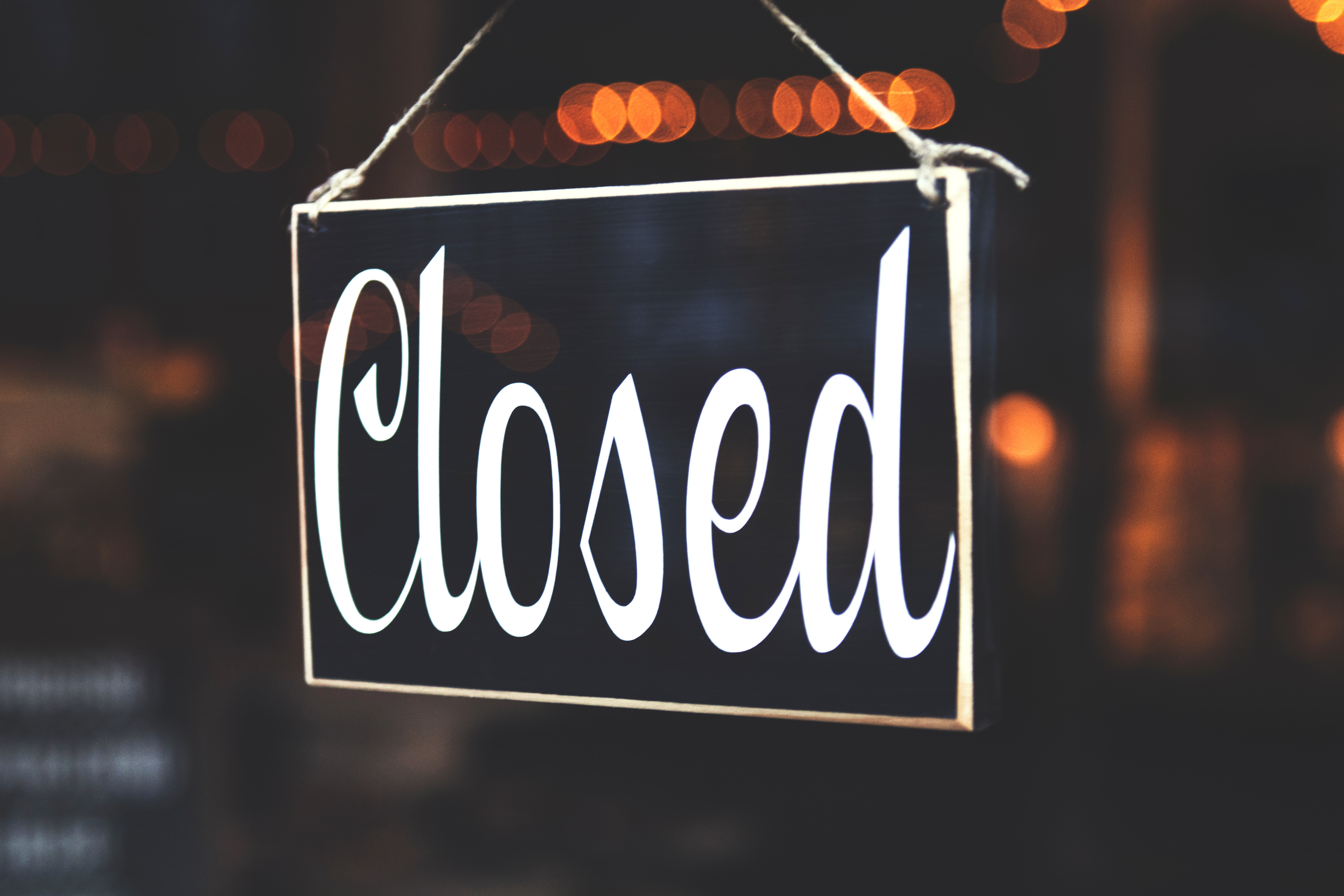 Bars, Restaurants und Kinos werden nach Ansicht des französischen Wirtschaftsministers im Januar möglicherweise nicht wieder öffnen
