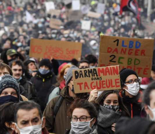 Video: Proteste gegen das geplante Sicherheitsgesetz