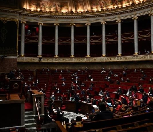 Covid-19: Parlament gibt grünes Licht für Verlängerung des Gesundheitsnotstandes bis zum 1. Juni