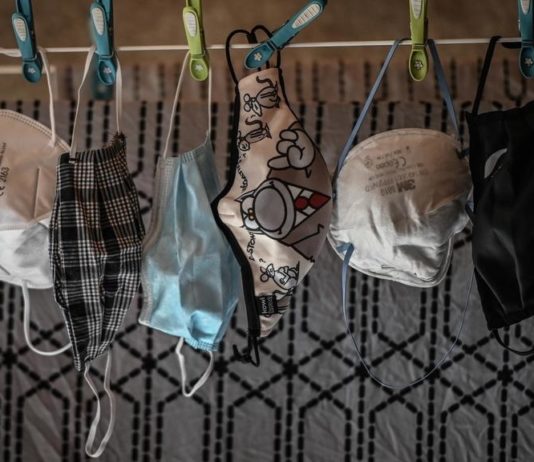 Covid-19: In Frankreich sind jetzt einige Stoffmasken verboten