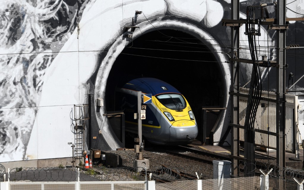 Eurostar in "kritischem Zustand" nach Zusammenbruch des Verkehrs zwischen UK und Frankreich