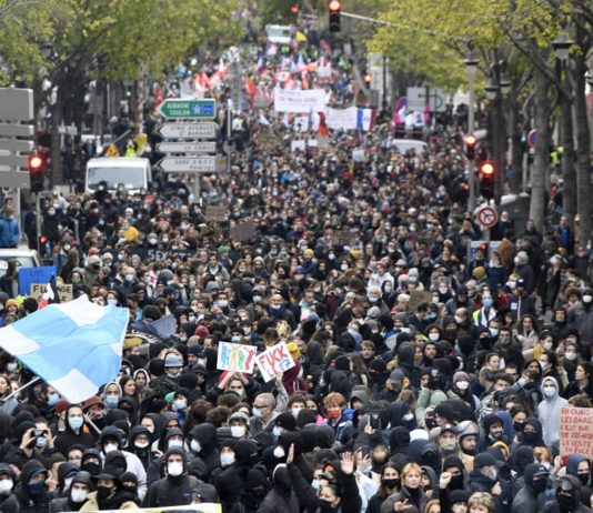 Amnesty verurteilt „willkürliche“ Verhaftungen während Protesten in Paris
