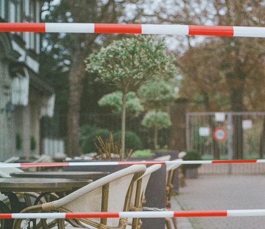 Auf dem Weg zum „hybriden“ Shutdown? Der neue Ansatz der Regierung im Umgang mit Covid-19…