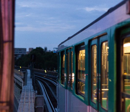 Paris: 2 RATP-Mitarbeiterinnen beim Verkauf von Drogen in Uniform erwischt
