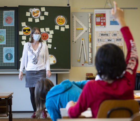 Covid-19: „Derzeit sind 1.118 Klassen geschlossen“, sagt die Staatssekretärin für Bildung