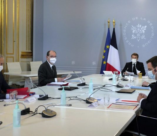 Neue Sitzung des Verteidigungsrats zur Gesundheit im Elysée-Palast