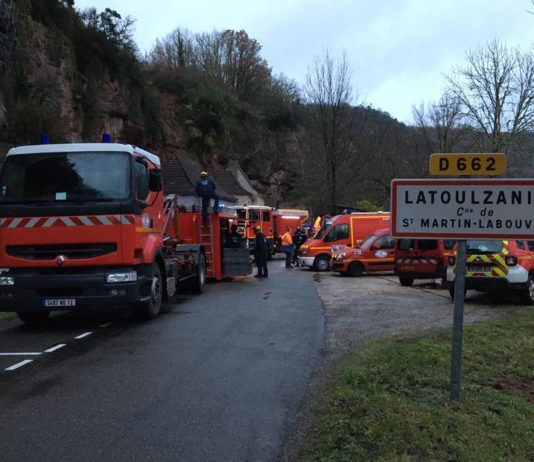 Sturm Justine: Eine Felswand stürzt auf ein Haus im Lot – eine Siebzigjährige vermisst