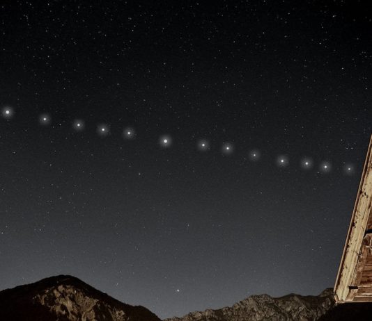 Lichtpunkte bewegen sich im Himmel über der Côte d’Azur? Es ist Starlink …
