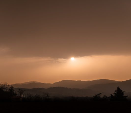 Wetter: Eine Sahara-Sandwolke zieht auf Frankreich zu