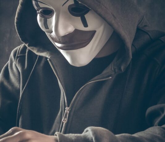 Frankreich: Pädokrimineller vor geplantem Verbrechen in Orléans gefasst Hacker_Darkweb