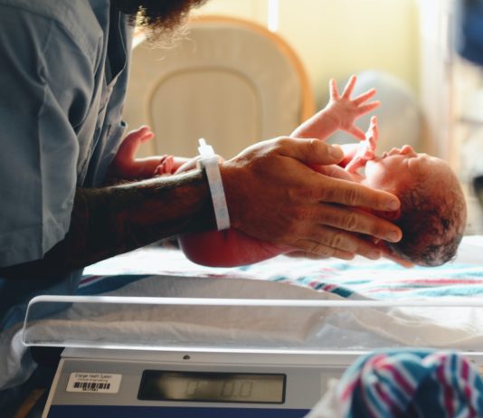 Geburtenrate: Die Zahl der Neugeborenen ist 2020 in Frankreich gesunken Geburtenrate