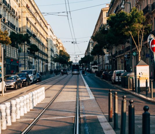 In Marseille: 150 Strafzettel und 8.600 € Bußgeld für eine 60-jährige Inhaberin eines Invalidenausweises