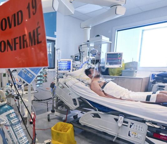 Überforderte Pariser Krankenhäuser könnten bald gezwungen sein, Patienten abzuweisen, da die Covid-Fälle immer mehr zunehmen