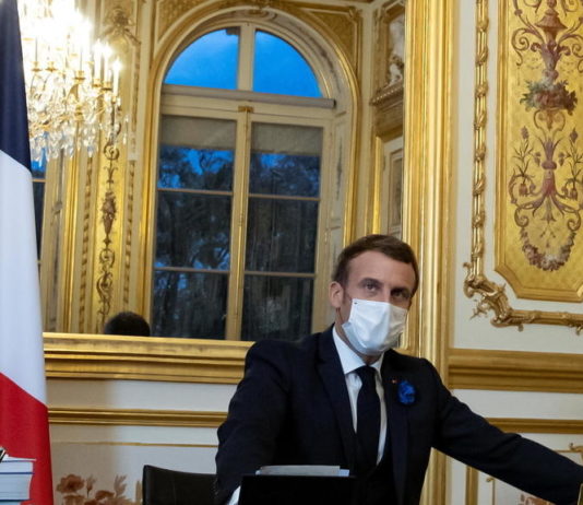 Covid-19 in Frankreich: Angesichts der Zahlen muss Emmanuel Macron nun entscheiden