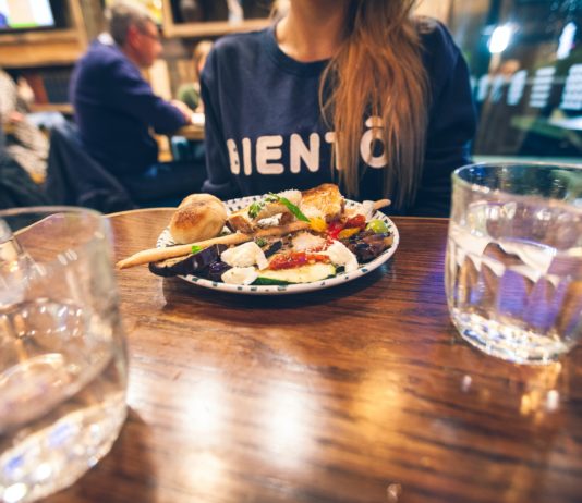 Covid-19: Rückkehr zur Normalität schon Mitte April?