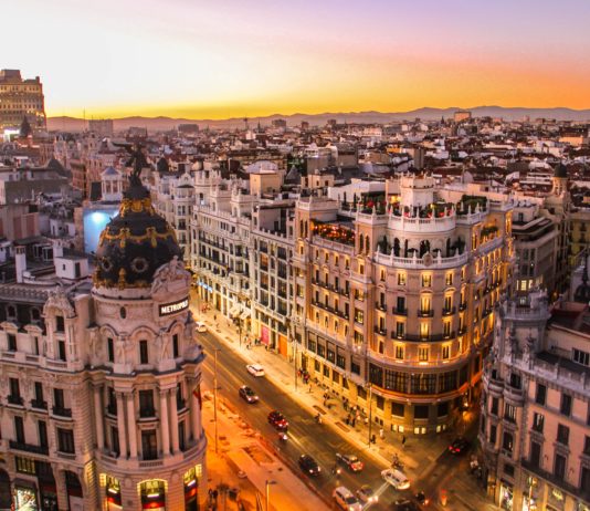 Barcelona: Ein als gefährlich geltender Franzose, der wegen mehrerer Morde in Frankreich gesucht wird, von der spanischen Polizei festgenommen