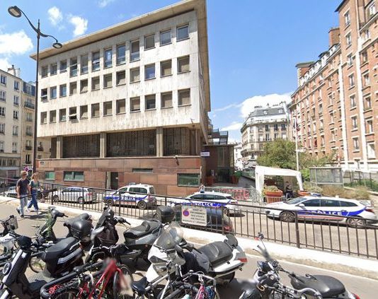 Paris: Ein Amerikaner erstattet Anzeige gegen die Polizei wegen „verschärfter Gewalt und Diskriminierung“