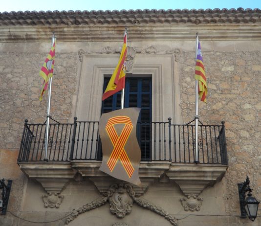 Covid-19: Mann in Spanien verhaftet, nachdem er 22 Menschen infiziert hat