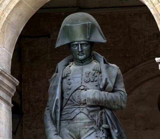 Frankreich gedenkt des 200. Todestages des umstrittenen Kaisers Napoleon