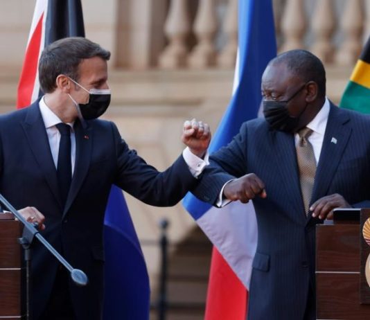Macron in Südafrika: Patente „dürfen keine Bremse“ für Impfungen darstellen